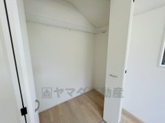 5.2帖の洋室に設けられたクローゼットです＾＾