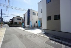 道路幅に余裕があります。
