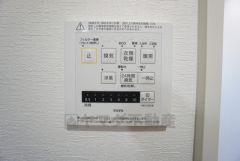 冬は浴室内を暖めることができ、夏は涼しくすることができるため、入浴時から快適です。また、浴室を乾燥させることができるのでカビの発生を防ぐ効果も＾＾