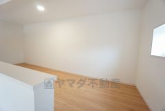 7.5帖の洋室にはロフト付き＾＾季節ものもスッキリ片付きそうです＾＾趣味のコーナーなどにも＾＾