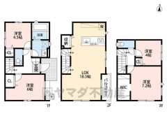 3階建、オールフローリングの4LDK。 1階・3階に2居室ずつ、2階は広々18.5帖のLDK。
