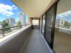 2部屋から行き来できる便利な2WAYバルコニーです。南向きで日当たり良好です＾＾
