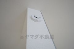 火災発生をいち早く知らせてくれる火災報知器が標準装備です。
