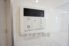 キッチン横からお湯張り、追い炊き、足し湯がボタン一つで楽々操作できる給湯機リモコンです＾＾
