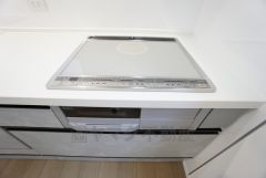 お手入れのしやすいIHクッキングヒーターです。お掃除に手間がかからない分、毎日のお料理も楽しくなりますね＾＾