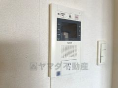 オートロック完備。