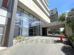 清掃の行き届いた綺麗なエントランスです＾＾