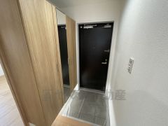 姿見ミラーつきなので、靴を履いた状態で全身をチェックできますね＾＾