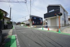 前面道路幅は約8ｍと広々＾＾