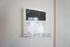 キッチン横からお湯張り、追い炊き、足し湯がボタン一つで楽々操作できる給湯機リモコンです＾＾