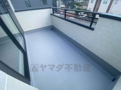 南西向きで日当たりの良いバルコニーです＾＾