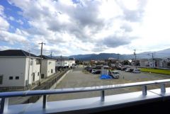 バルコニーからの眺望。 お天気が良い時は青空のパノラマビューが楽しめます＾＾