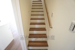リビングスルー階段は顔を合わせる時間が増えるので、ご家族との距離がグッと縮まります。